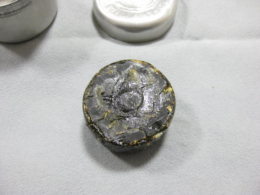 希少！ フランス製 ミラン Millant アルミ缶 松脂 オールドロジン