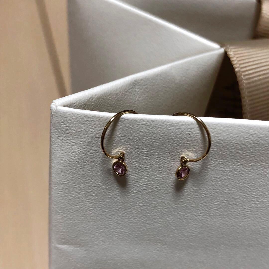 花 AHKAH K18イエローゴールド ピンクサファイアヌーディーピアス