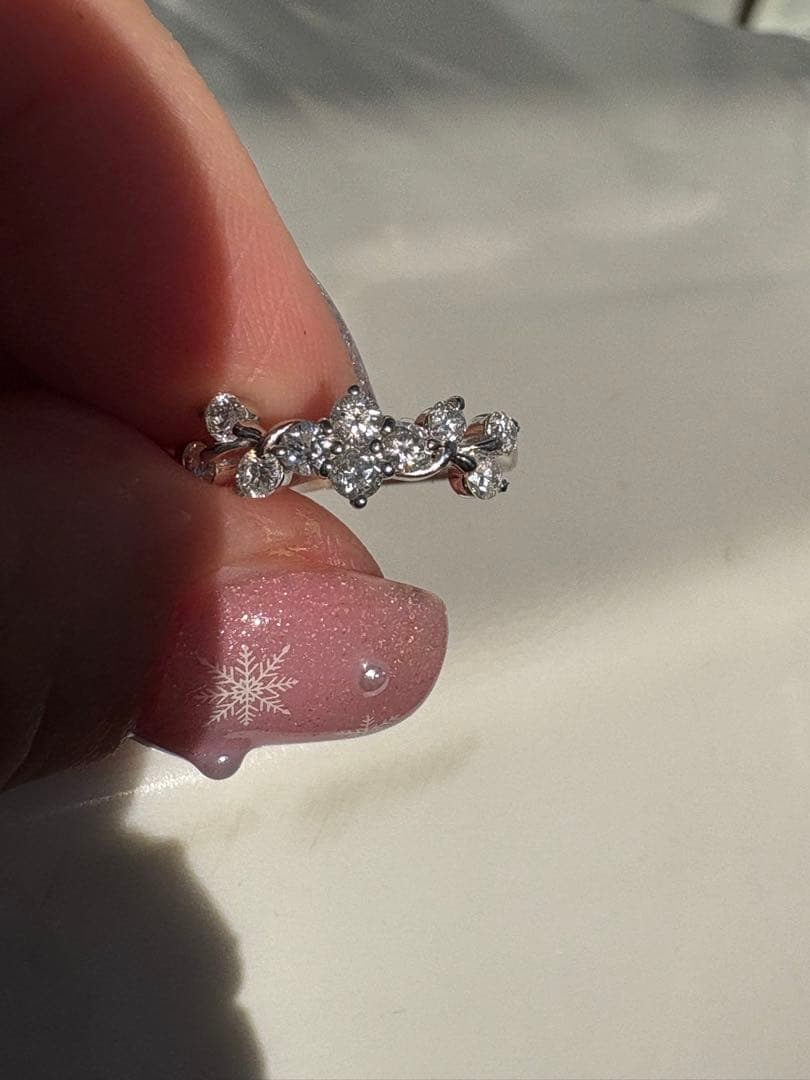 プラチナ900✨無色透明ダイヤ0.5ctVSランク✨フラワーラインリング❣️