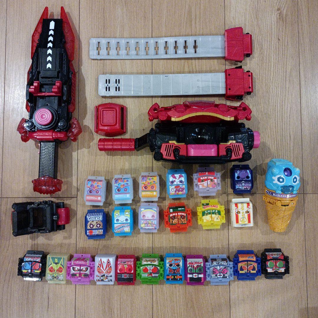 仮面ライダーガヴ　変身ベルトセット