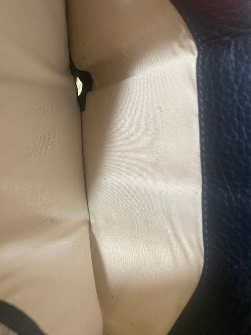 レザー三つ折り財布 黒 ゴールドリング付き