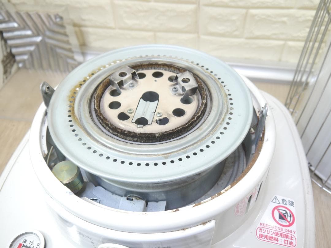 2013 ホワイト 石油ストーブ 安全ガード付き