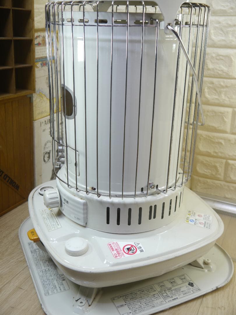 2013 ホワイト 石油ストーブ 安全ガード付き