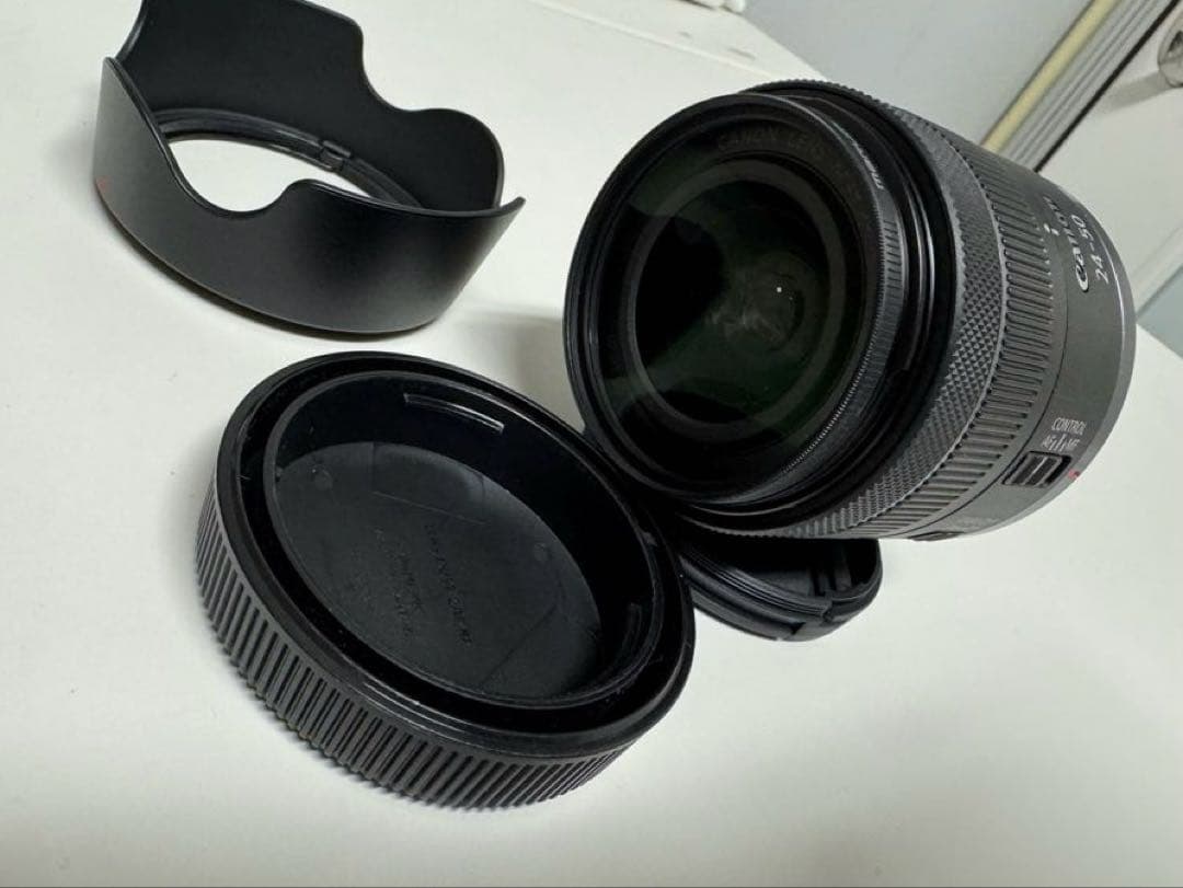 CanonRF24-50mm f4.5-6.3 IS STM フードフィルター付
