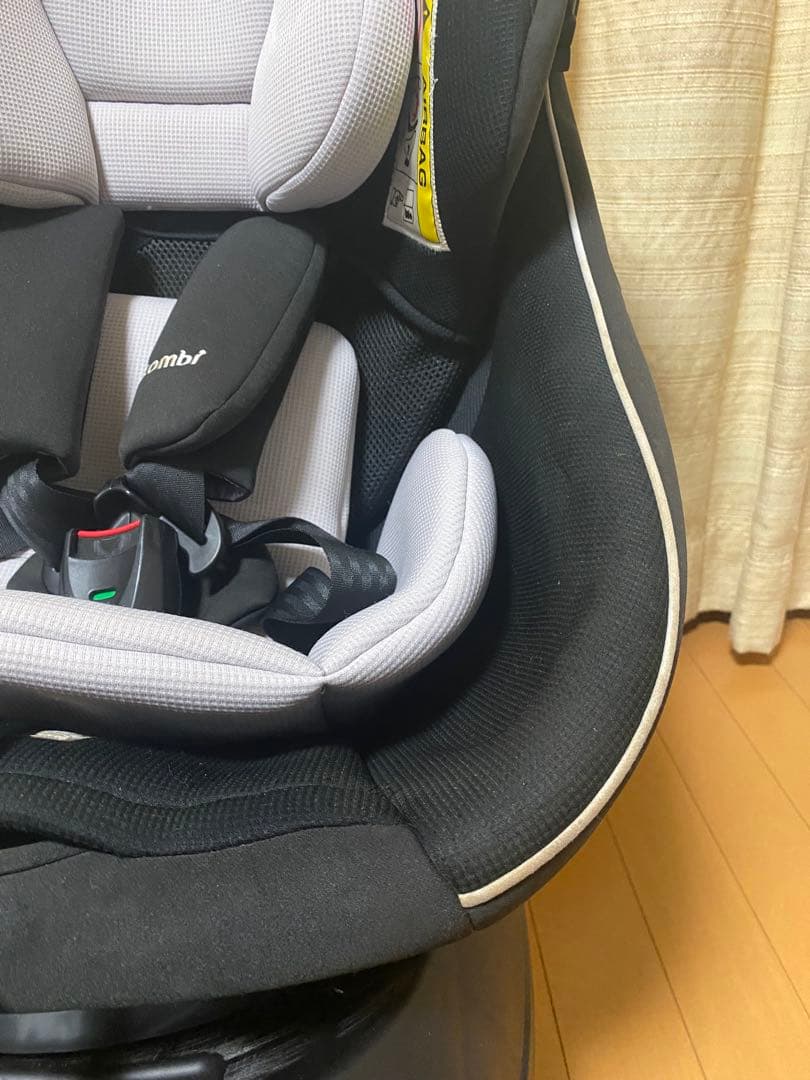 美品 Combi コンビ クルムーヴスマート ISOFIX エッグショックNeo