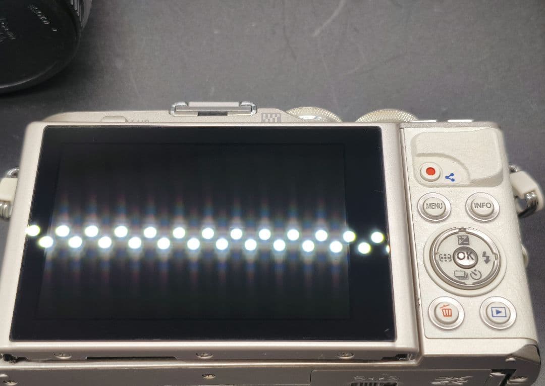 OLYMPUS PEN E-PL10 ホワイト　ダブルズームキット