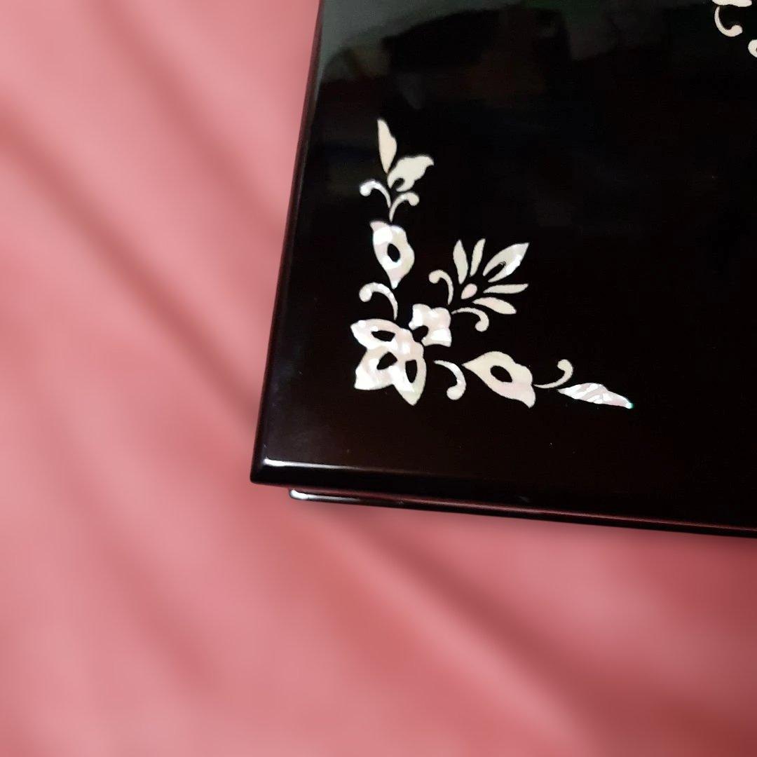 新品◆大阪　淀屋橋　尚美堂造◆螺鈿アルバム貝装飾◆漆工芸◆木箱入り