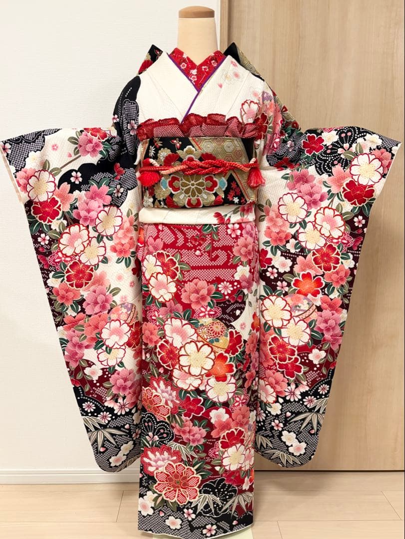 振袖セット 絞り風 白 赤 黒 花柄 MH2512143