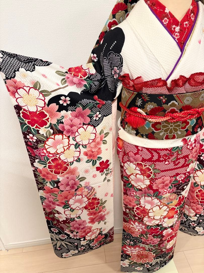 振袖セット 絞り風 白 赤 黒 花柄 MH2512143