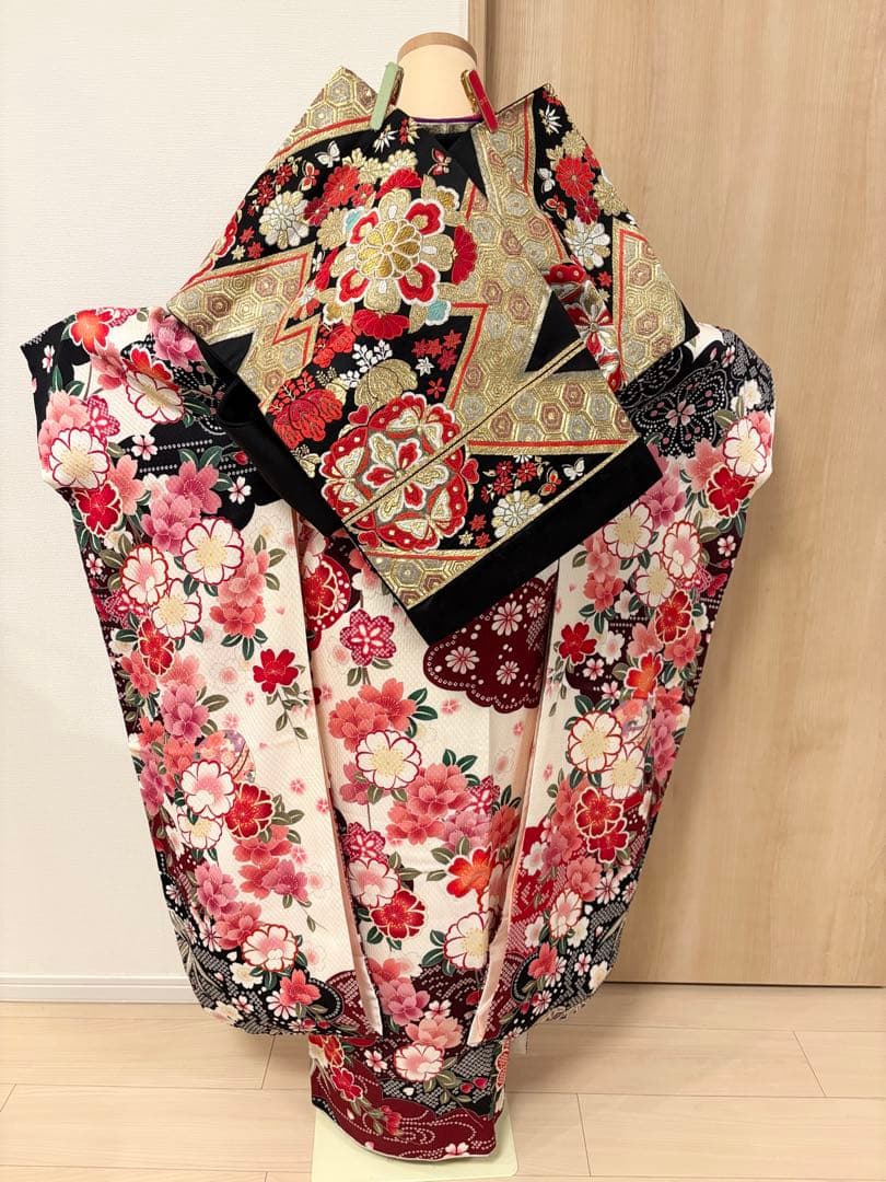振袖セット 絞り風 白 赤 黒 花柄 MH2512143