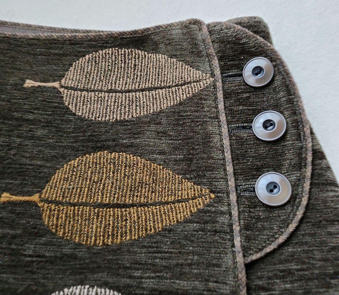 mina perhonen 葉っぱの刺繍 スカート