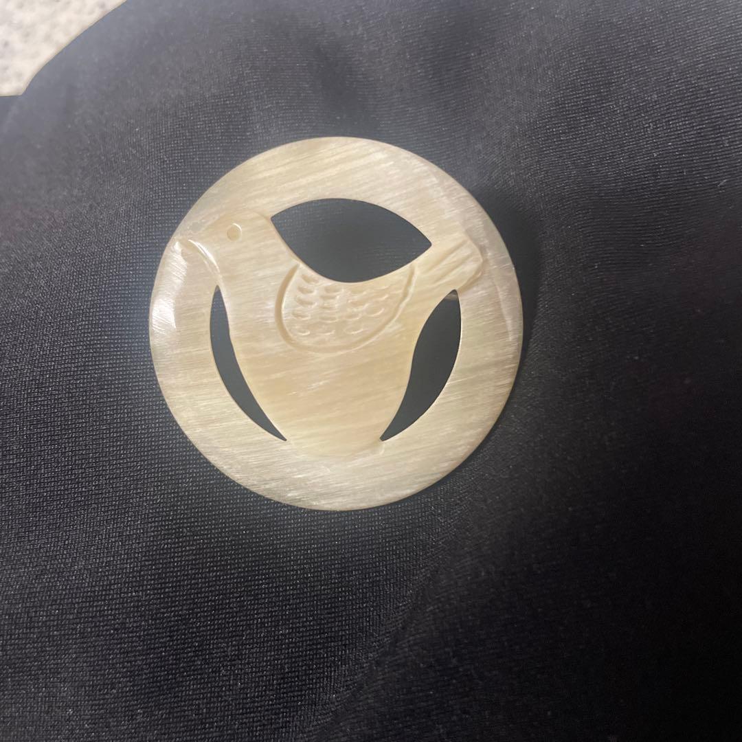 minä perhonen toriブローチ