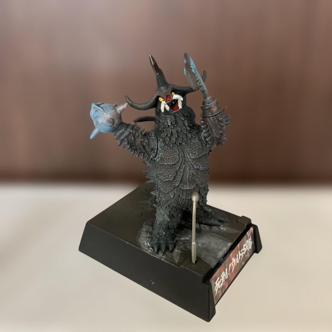 【yusan専用です】希少品 ウルトラ超獣名鑑【大超獣を越えてゆけ！編】バラバ