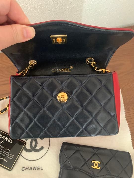 シャネルCHANELマトラッセミニショルダーバッグ