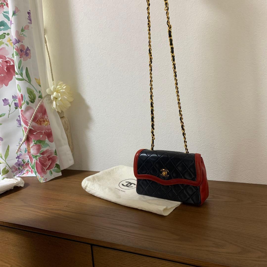 シャネルCHANELマトラッセミニショルダーバッグ