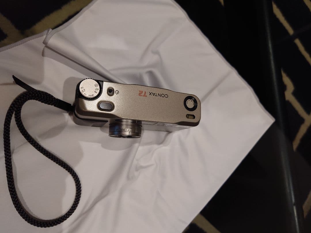 CONTAX T2 チタンシルバー　データバック付