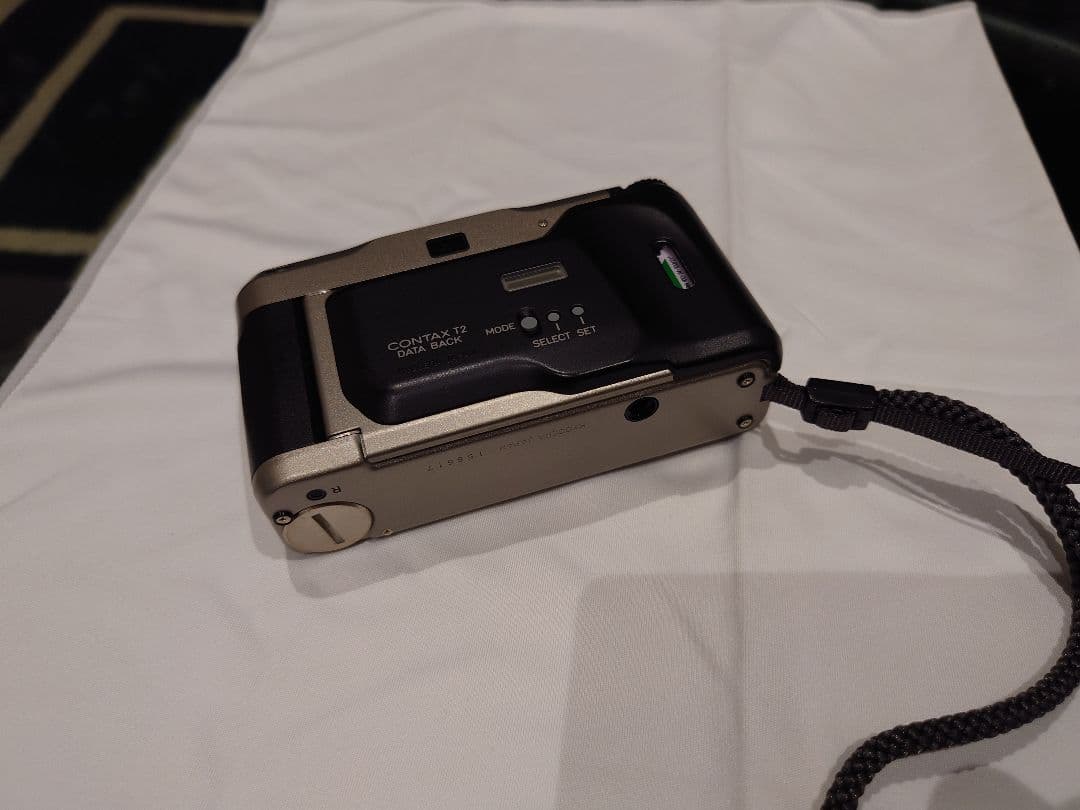 CONTAX T2 チタンシルバー　データバック付