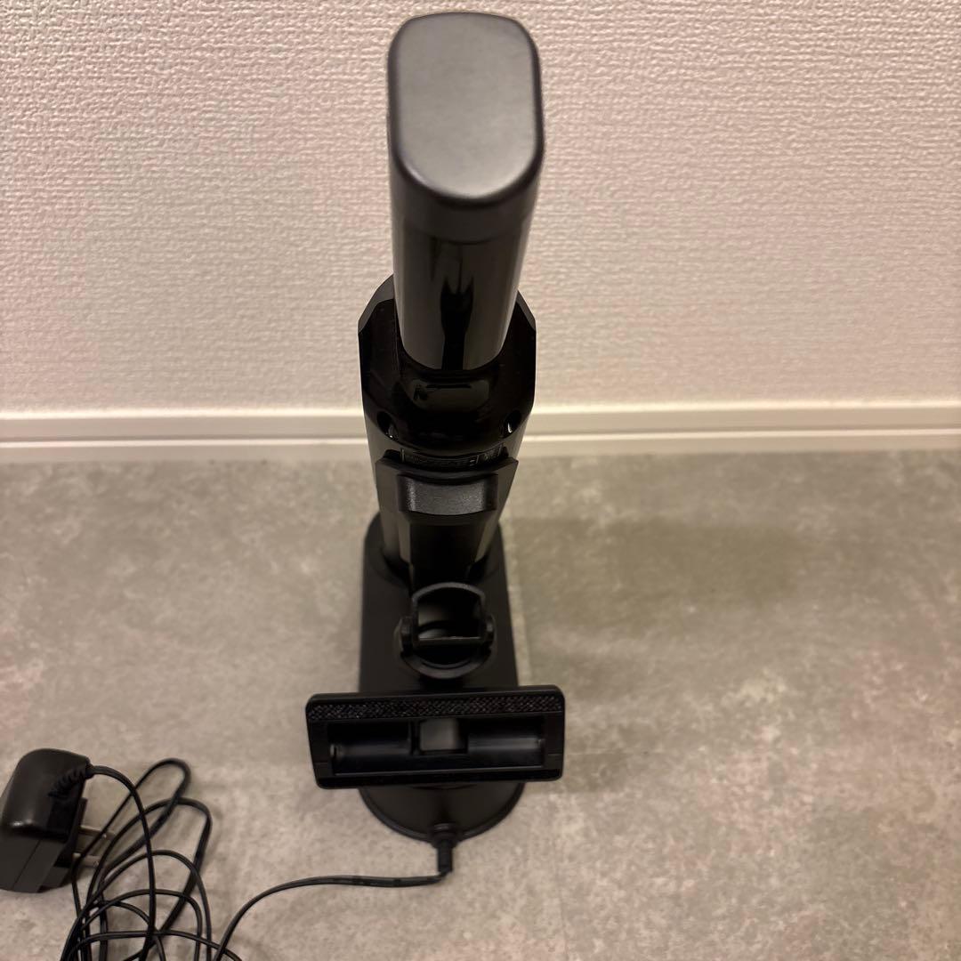 ハンディクリーナー本体 黒 充電器付き　アイリスオーヤマ