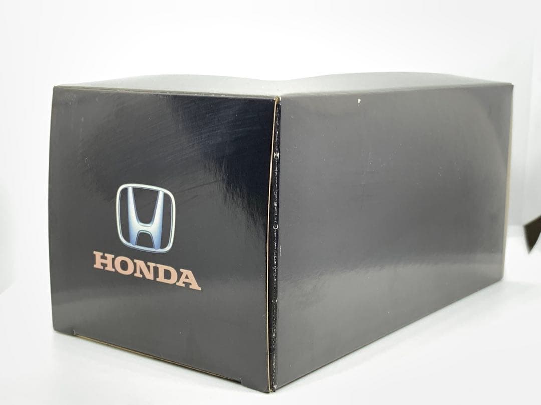 ホンダ　フィット　GR型　サンライトホワイトパール　カラーサンプル　1/43