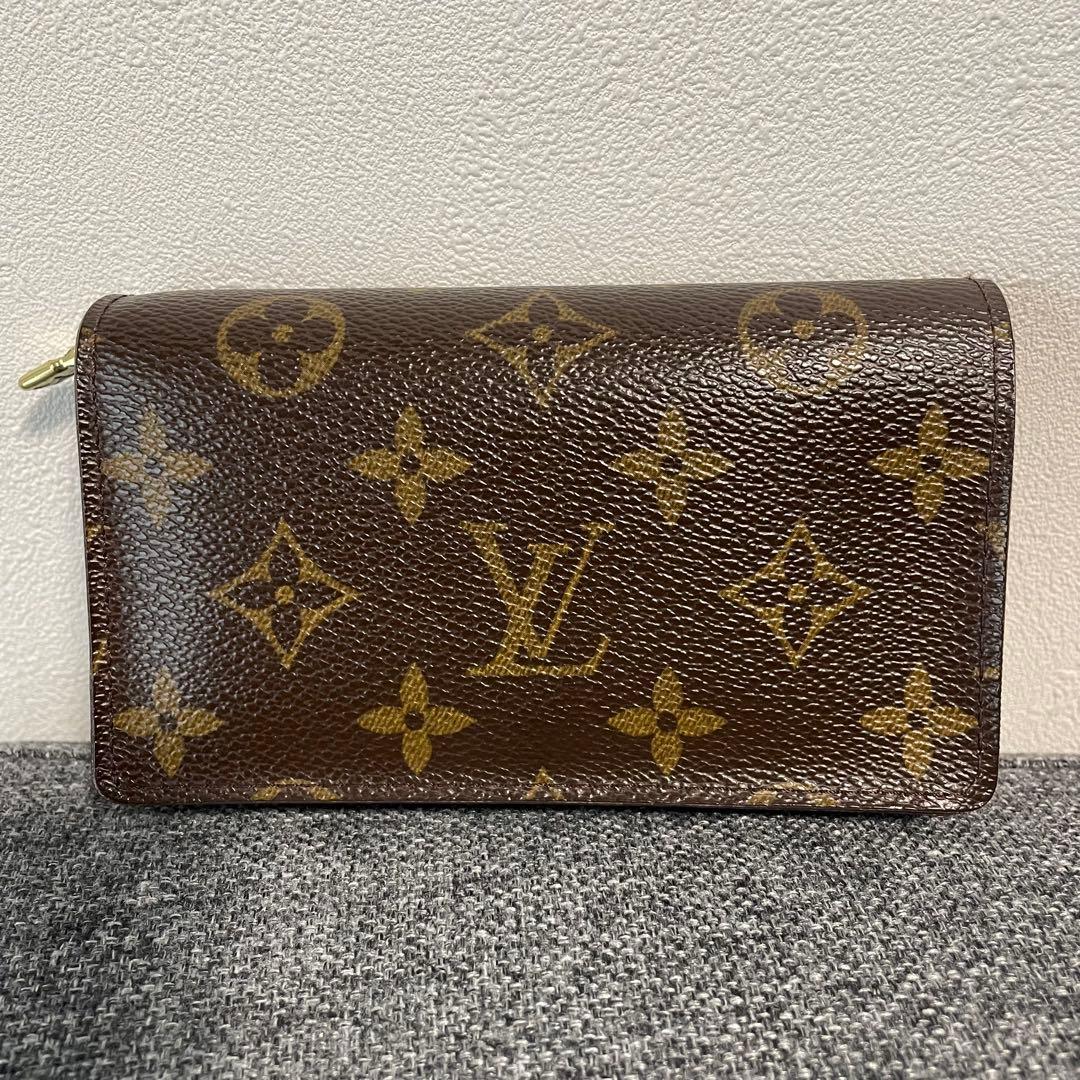 LOUIS VUITTON ルイヴィトン　モノグラム　ポルトフォイユ トレゾール