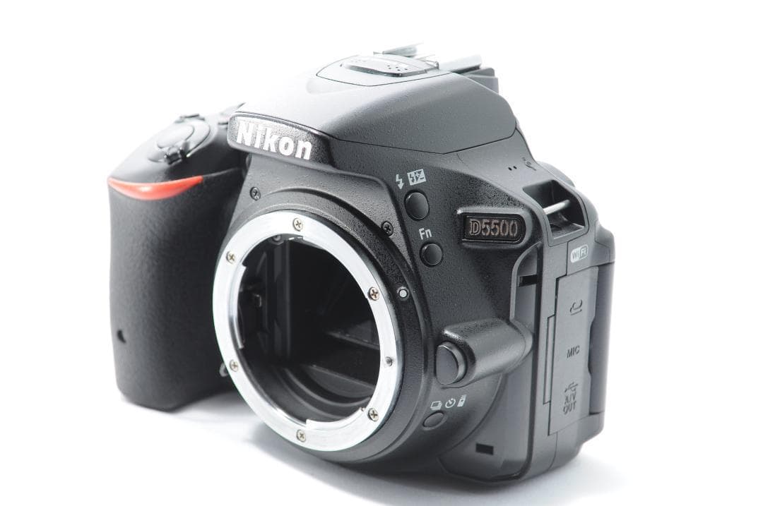 タッチパネル＆Wi-Fiでスマホに直接転送❤️Nikon D5500 セット✨