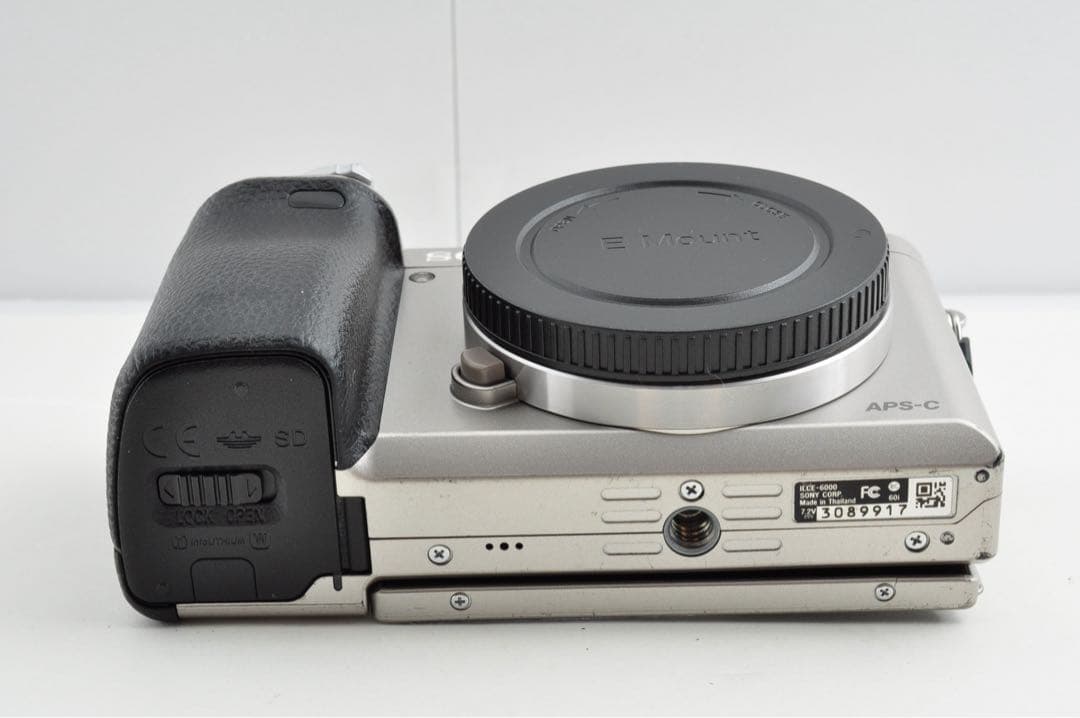 美品　SONY α6000 ソニー ミラーレス一眼