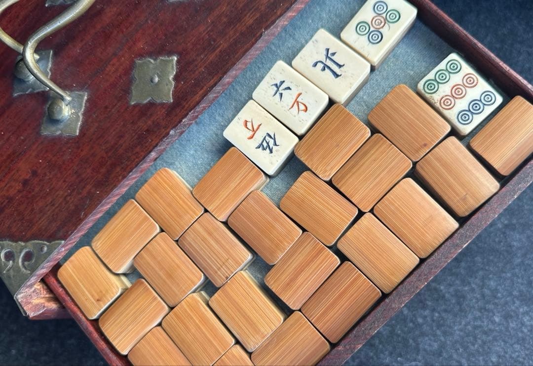 レトロ　 麻雀牌　 時代物　中国美術　アンティーク　古民家　インテリア飾り置物