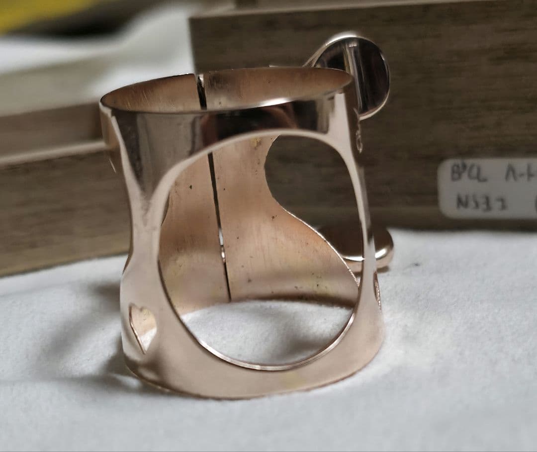 アトリエモモ クラリネットリガチャー ラバー用 NSヨコPG ハート