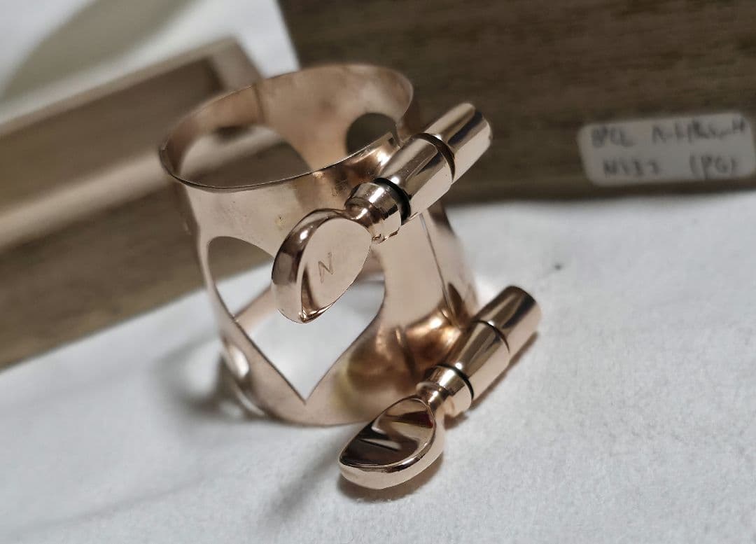 アトリエモモ クラリネットリガチャー ラバー用 NSヨコPG ハート