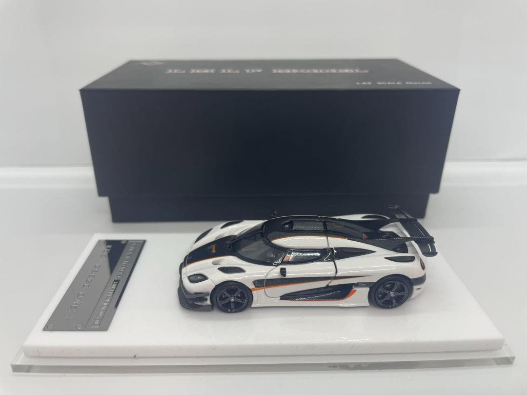 9L-012 LMLF MODEL 1/64 ケーニグセグ ONE:1