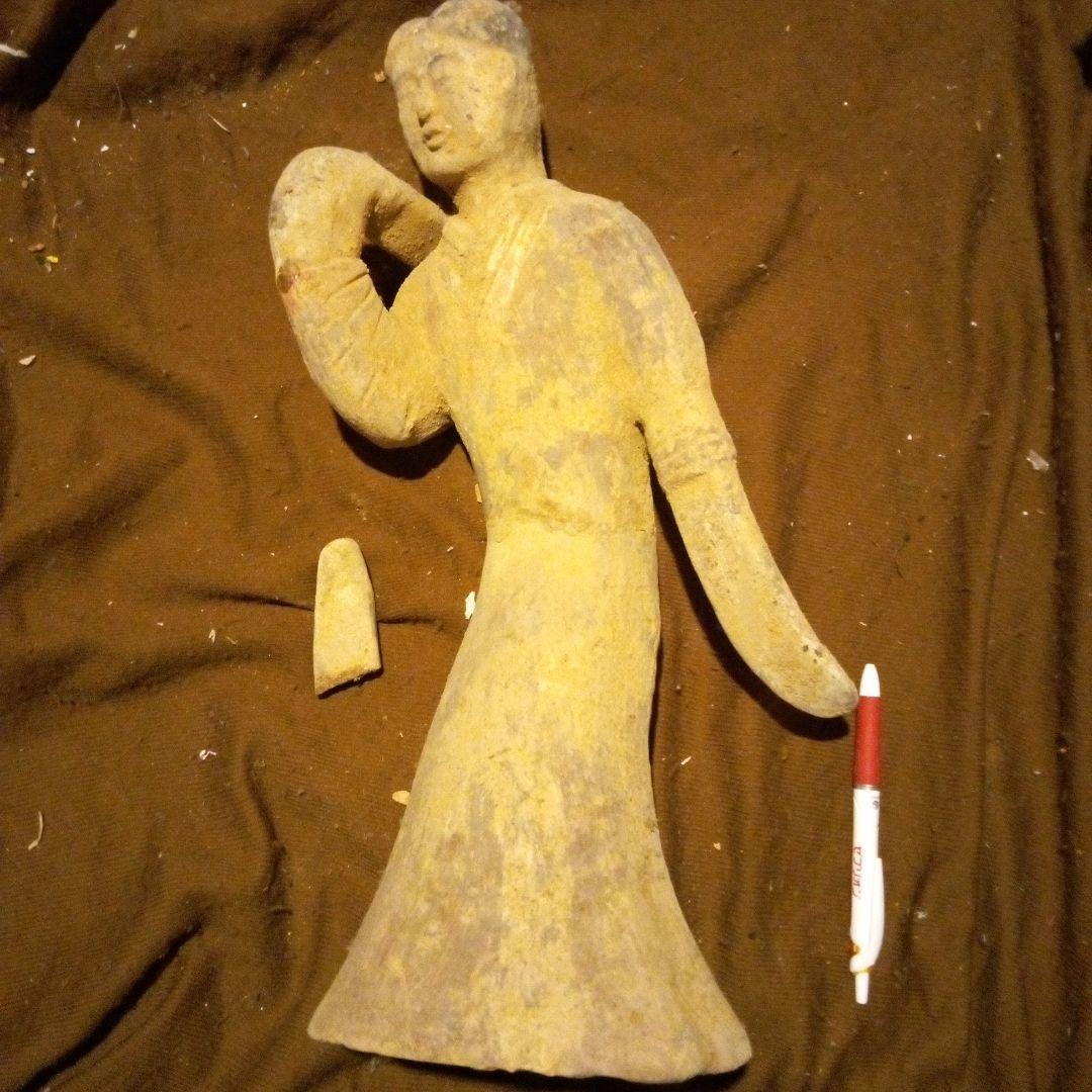 中国陶磁器　古代　俑