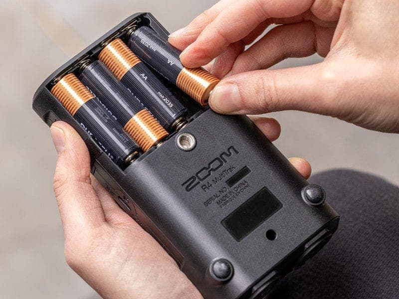 Zoom R4 MultiTrak 新品 未使用