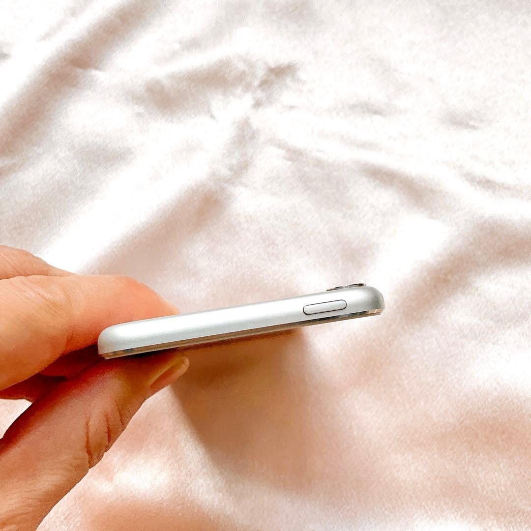 シルバー iPod touch 第6世代 64GB アイポッドApple本体b