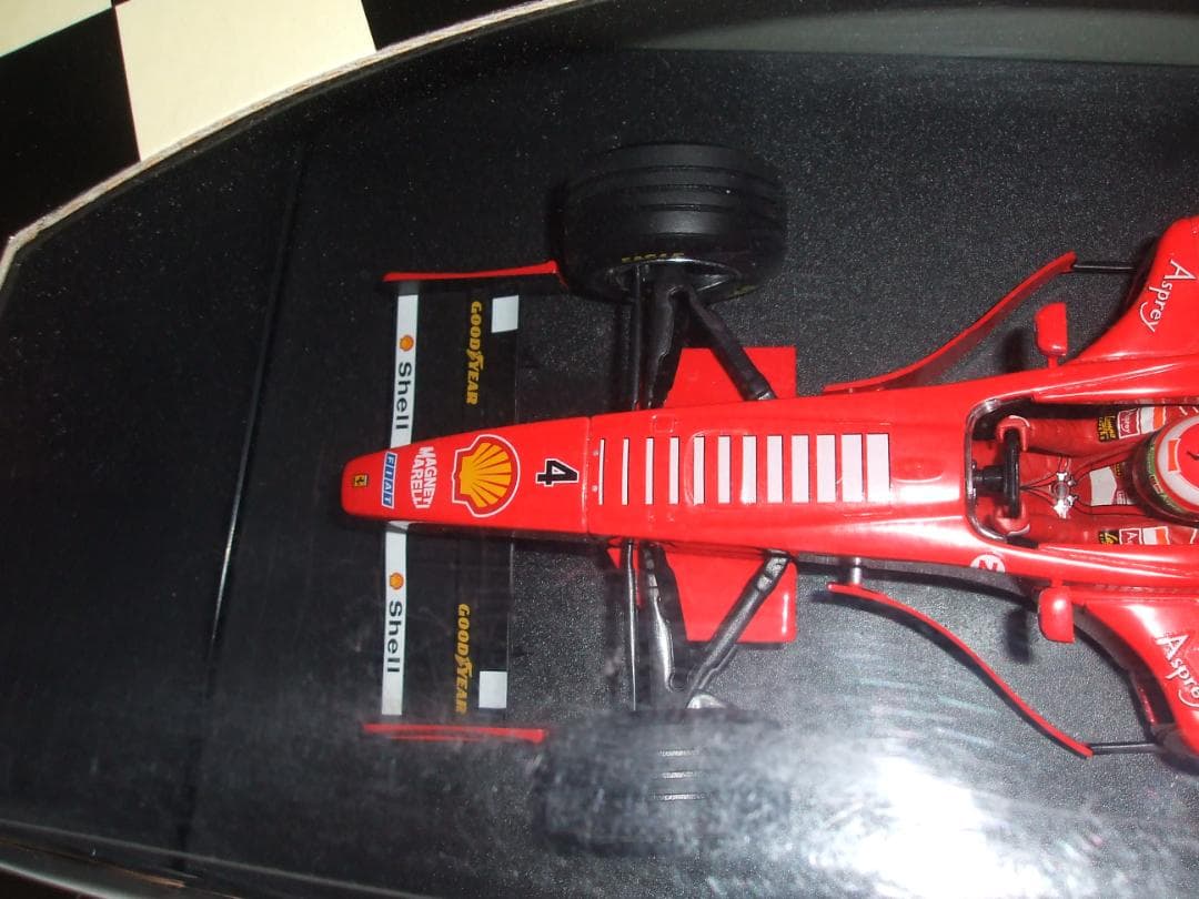 フェラーリ　F３００　E・アーバイン　＃４　ミニチャンプス　１／１８