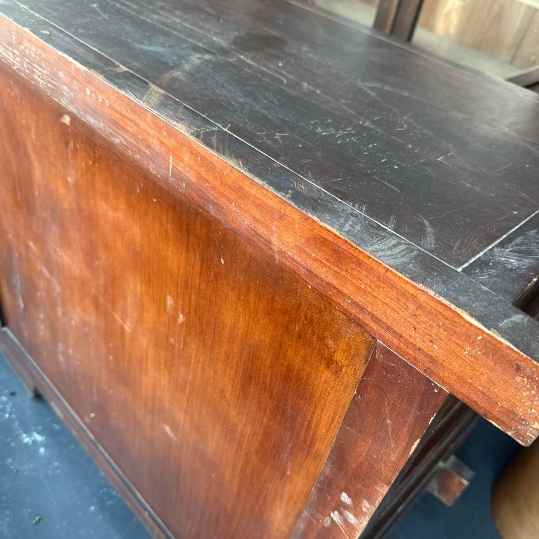 アンティーク木製タンス ドラゴン彫刻付き　車ダンス