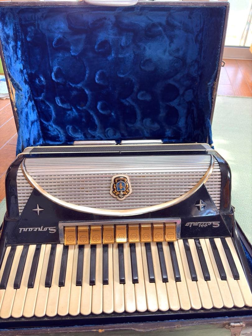 Soprani アコーディオン