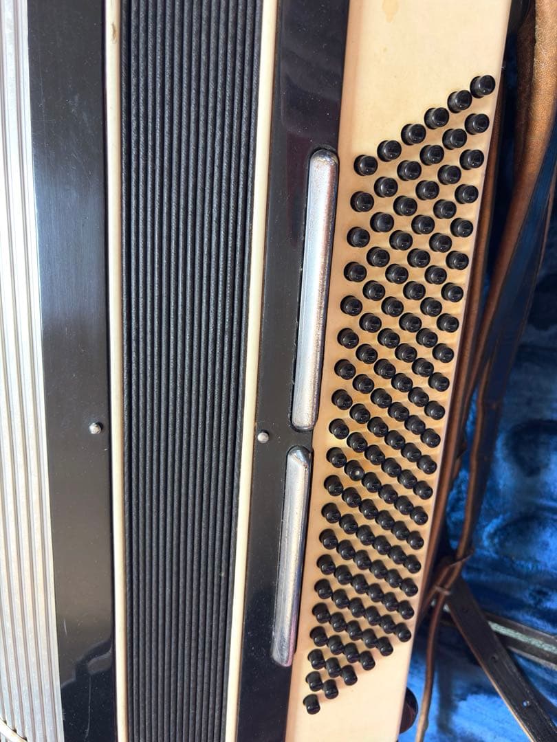 Soprani アコーディオン