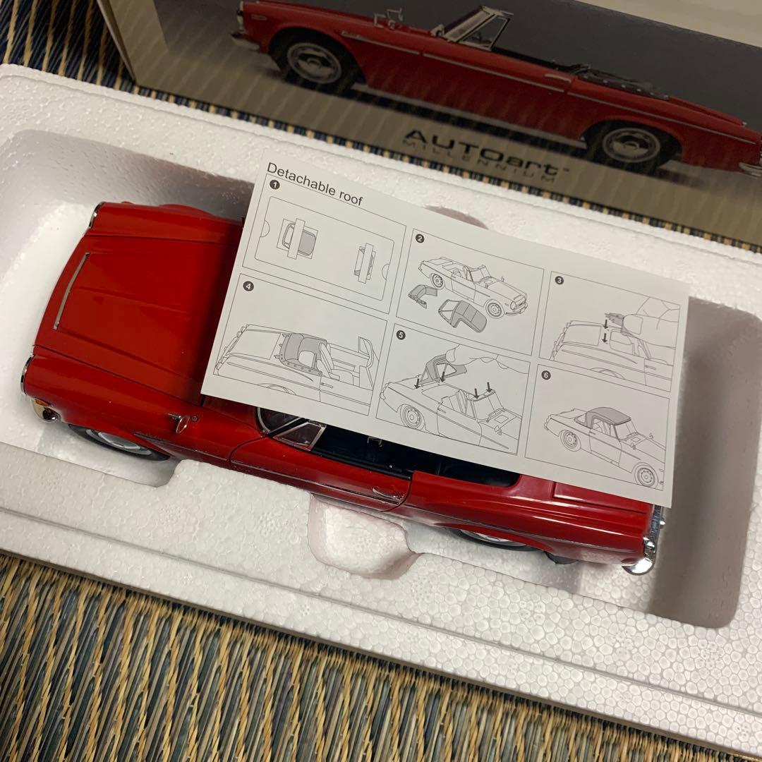 ミニカー DATSUN FAIRLADY 2000 1:18 AUTOart