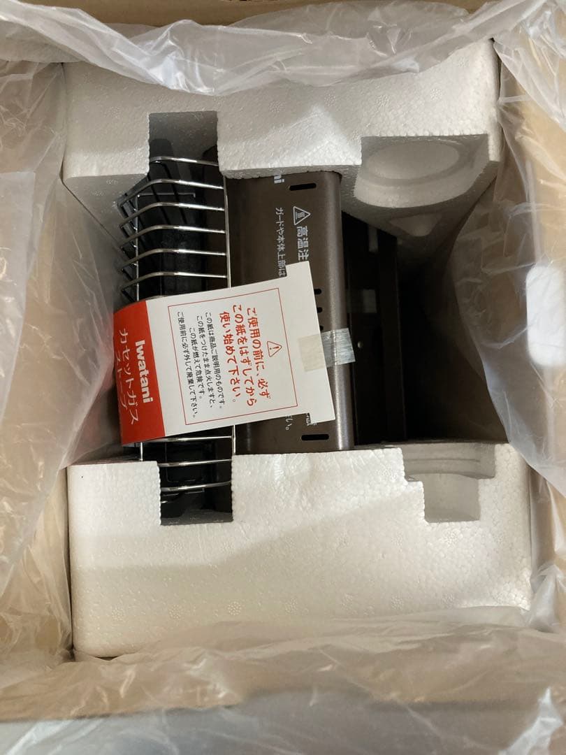 新品未使用　イワタニ　カセットガスストーブ　CB-STV-3 暖房