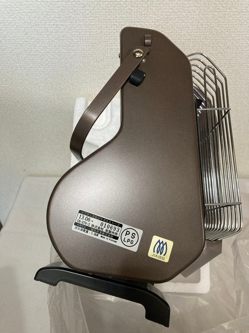 新品未使用　イワタニ　カセットガスストーブ　CB-STV-3 暖房