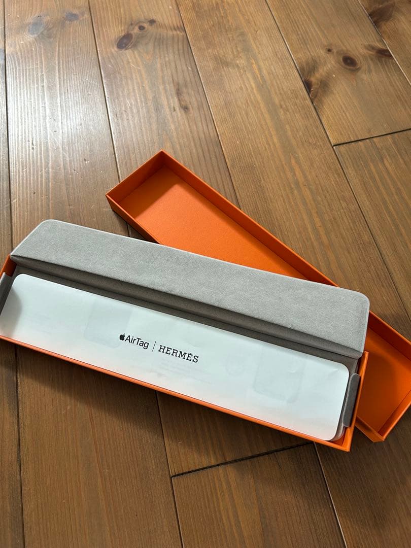 希少AirTag HERMES エアタグ エルメス バッグアクセサリー チャーム