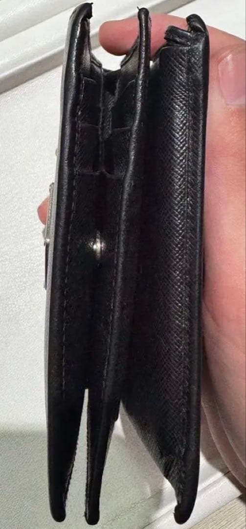 PRADA 二つ折り財布 ブラック サフィアーノ