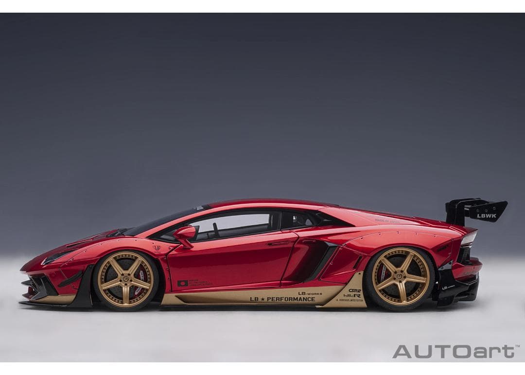 ＜絶版品＞【新品未開封】AutoArt/ランボ/アヴェンタドール/79182