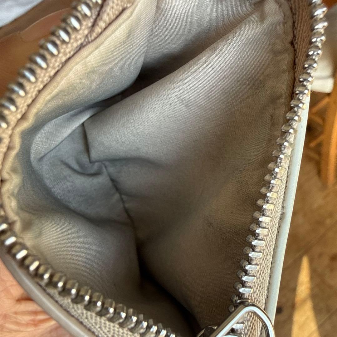 マルジェラ 三つ折り財布