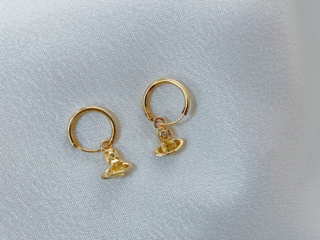 ヴィヴィアンウエストウッド 新品廃盤品ニナスパークル925製フープピアス