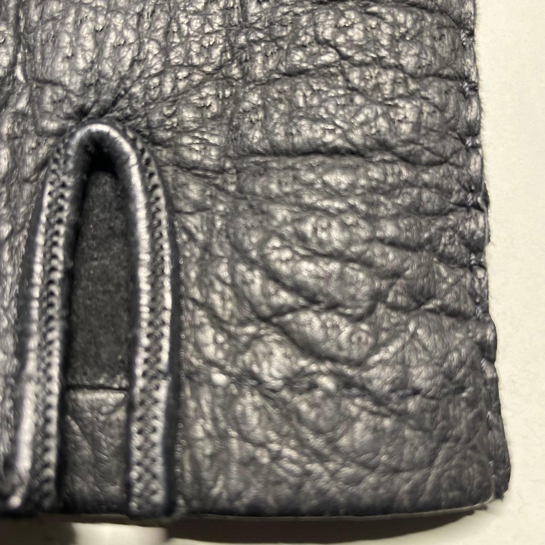 ペッカリー革 ブラック（黒色）ライニングなし　サイズ約８