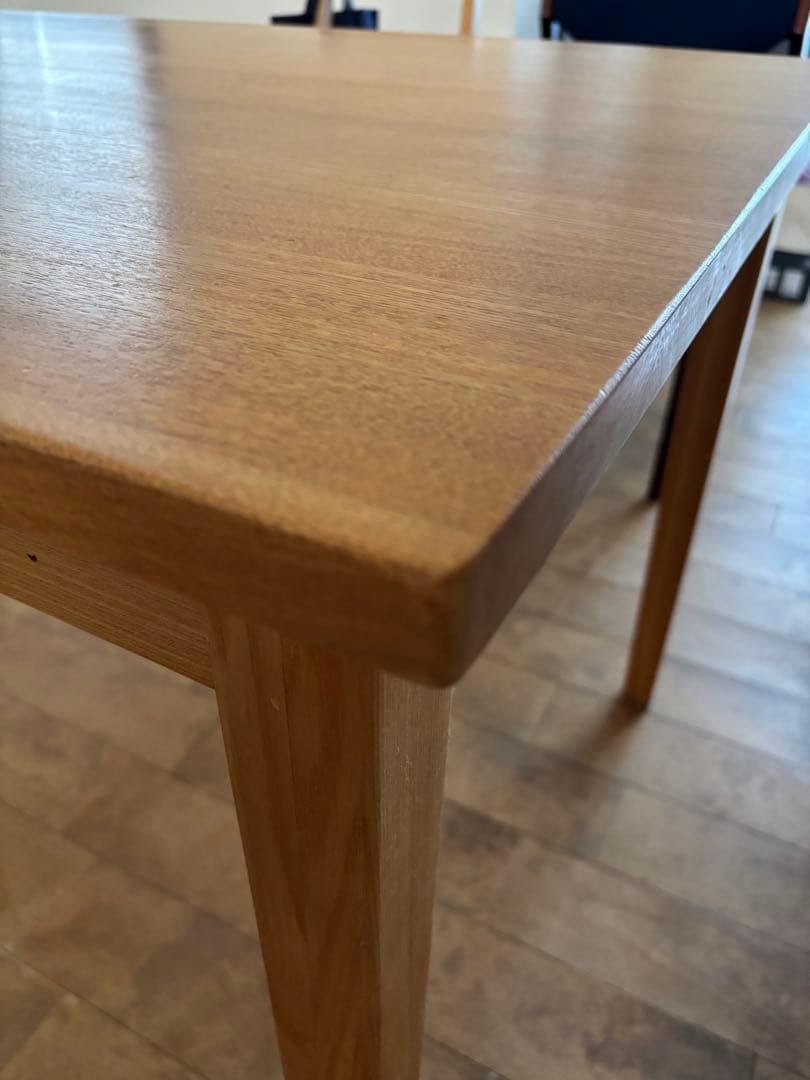 無印良品　ダイニングテーブル　タモ材　140×80×72㎝