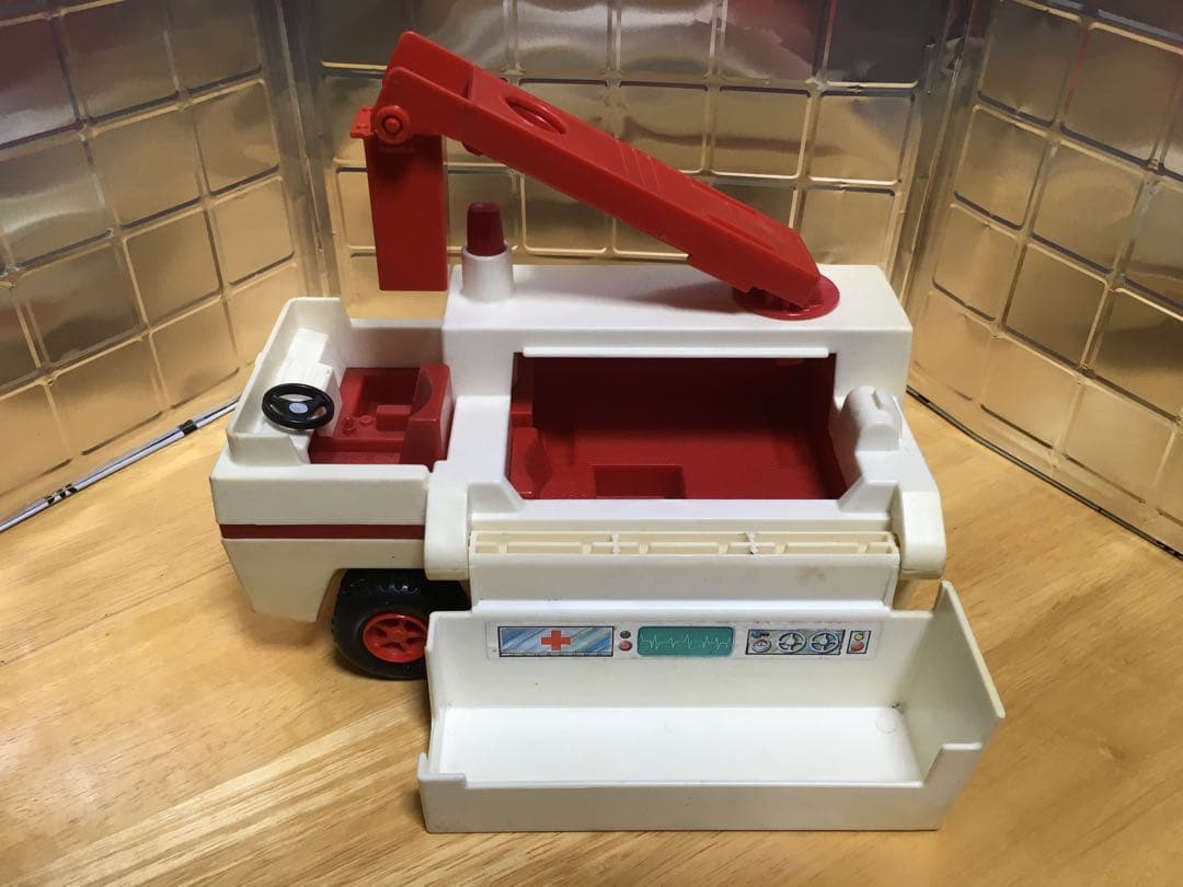 【希少品】Fisher-Price RESCUE 消防車 1974年製おもちゃ