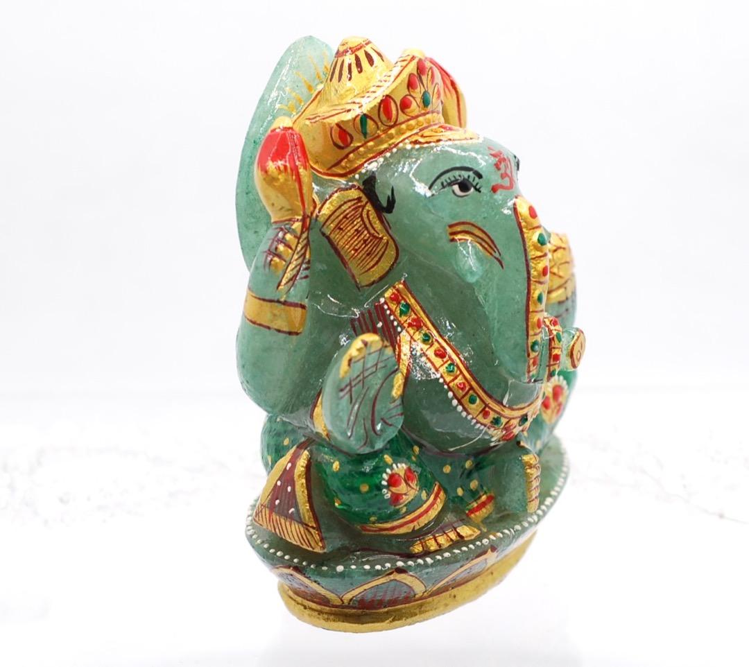 鼻がクルクルしたお鼻のグリーンガネーシャ神様