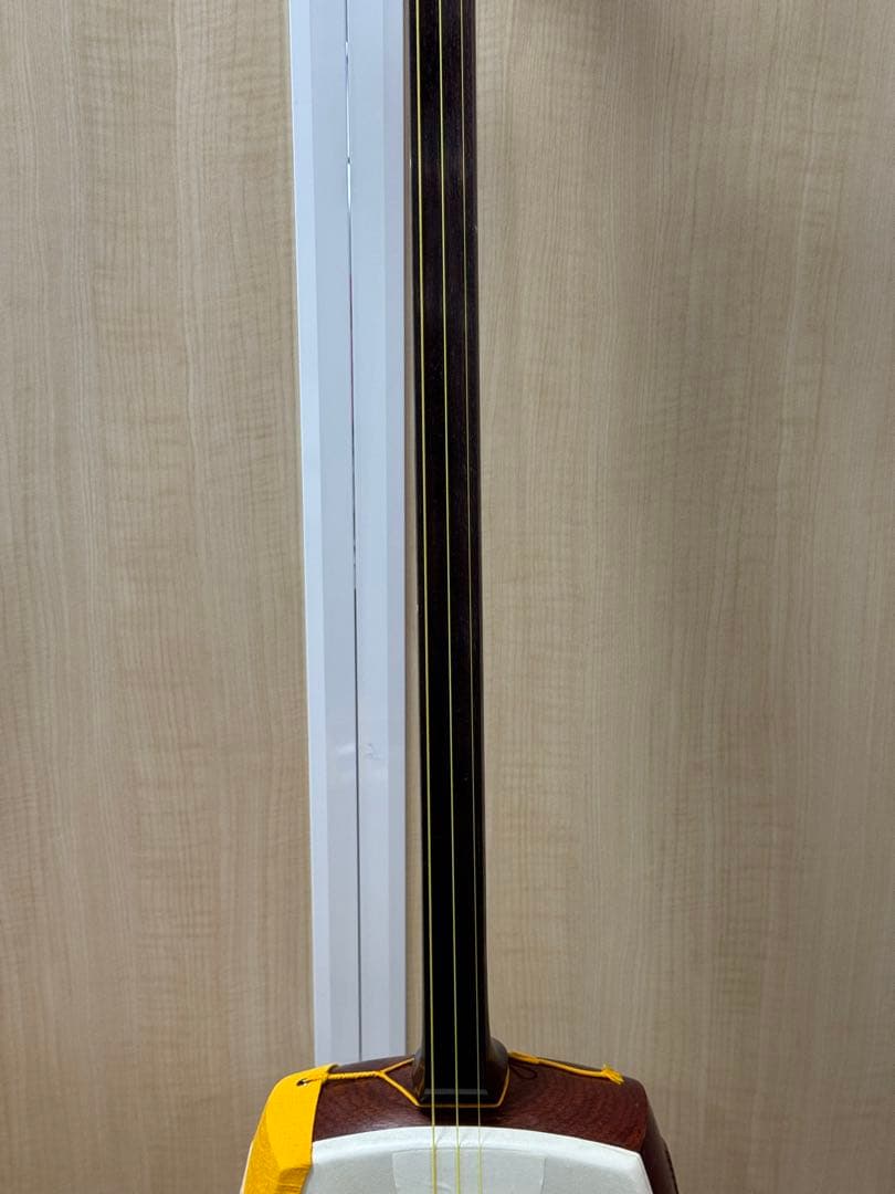 三味線 和楽器 弦楽器 紅木　紫檀 天然素材 破れあり